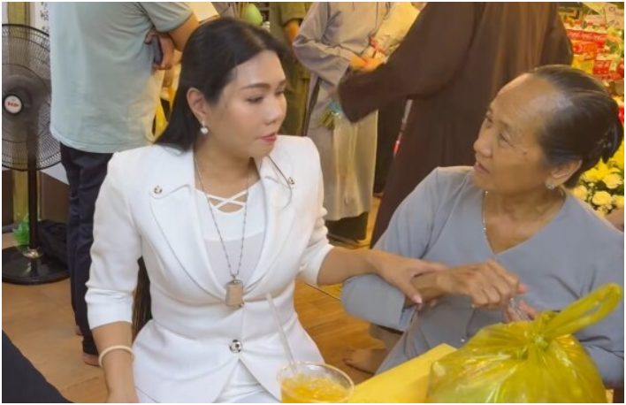 Trong ngày cúng 49 con trai, mẹ Quý Bình lên tiếng về tin đồn không hay của con dâu, Ngọc Tiền đanh thép nhờ đến pháp luật