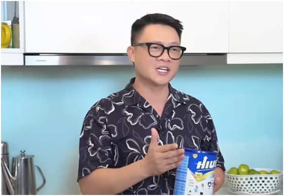 Quảng cáo nhận tiền tỷ, đến khi sữa HIUP lao đao thì quay sang ki:ện lấy tiền bồi thường: “Nhiều người nói Quang Minh và Vân Hugo tính ăn hai đầu luôn hay gì?”