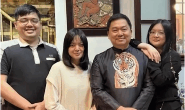 Con trai Hoàng Nam Tiến trách mắng bố á:c, xong lại đi khóa tài khoản: “Chuyện gì nữa đây?”