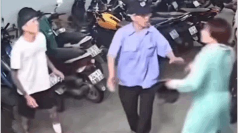 Johnny Trí Nguyễn khen cô gái MMA h:ạ g:ục thanh niên xăm trổ: ‘Đòn đánh quá chuẩn, rõ ràng được đào tạo bài bản