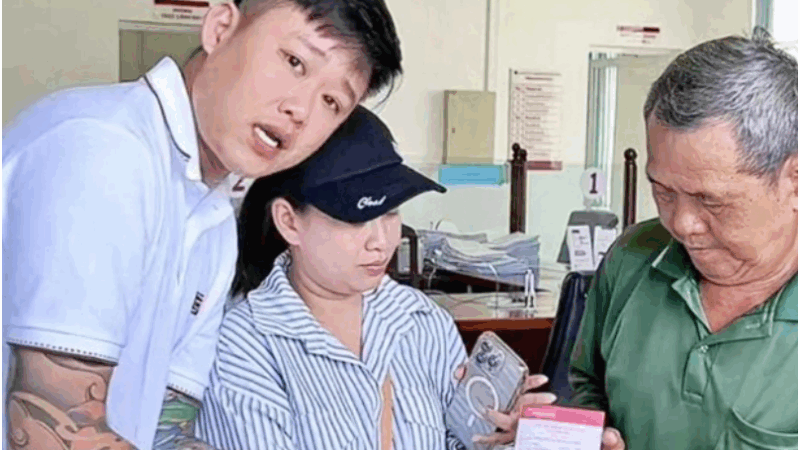 Ông ba Minh: “Tiền không mang lại hạnh phúc cho tôi, chỉ giúp cho tôi đỡ nghèo hơn thôi. Hạnh phúc của tôi là bà Giao, tôi cần bà ấy”