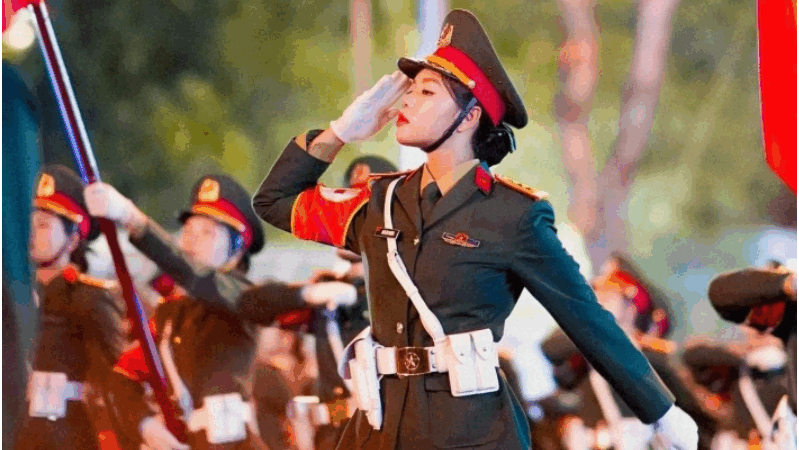 Trung úy Ngô Lâm Phương là ai mà gây sốt tại A80: “Chiếm trọn trái tim người xem, già trẻ lớn bé gì cũng đều mê”