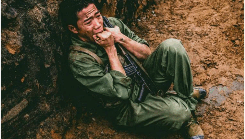 Rù:ng mình cảnh s:ố:c nhất trong Mưa Đỏ: Nam diễn viên ăn rắn thật 100%, biết số lượng xong ai cũng khiếp vía