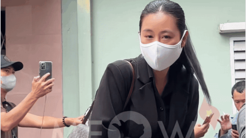 Đám tang diễn viên Ngọc Trinh: NS Công Ninh khóc nghẹn, Quách Ngọc Tuyên ngồi thất thần, Nam Thư có hành động đáng chú ý