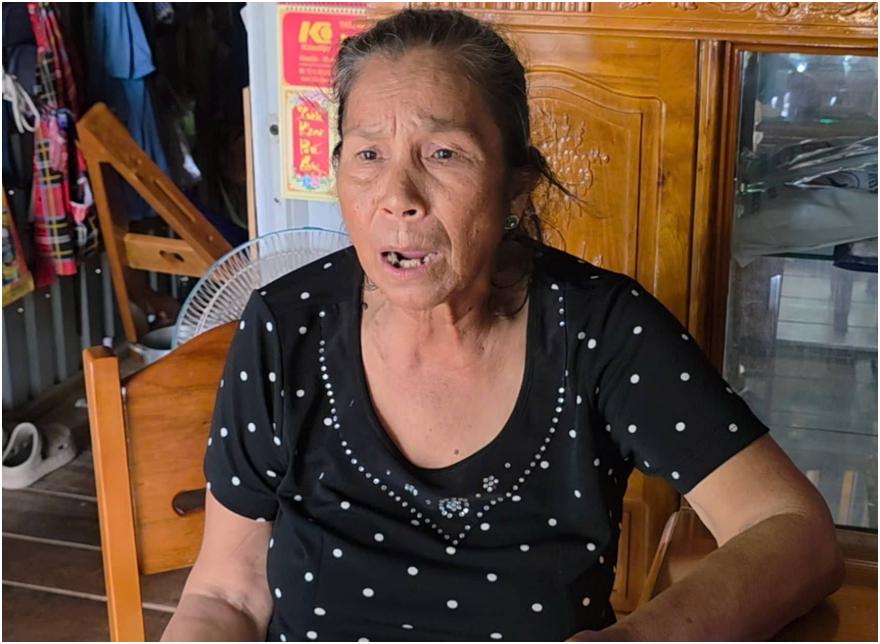 Vợ lớn của chú Minh bật khóc: “Bà Giao ăn nói tráo trở, chẳng hề yêu chồng tôi thật lòng. Về Nghệ An thì cười vui, còn ông Minh thì ở đây buồn lắm…”