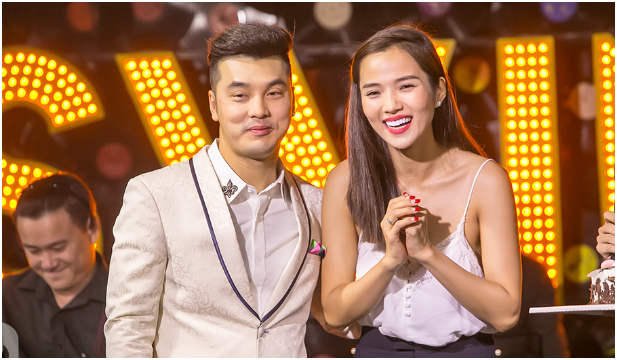 Vợ Ưng Hoàng Phúc thách thức dân mạng tung bằng chứng chồng mình quảng cáo c::á đ::ộ: “Chồng tui liêm trước giờ, chưa bao giờ làm gì sai cả”