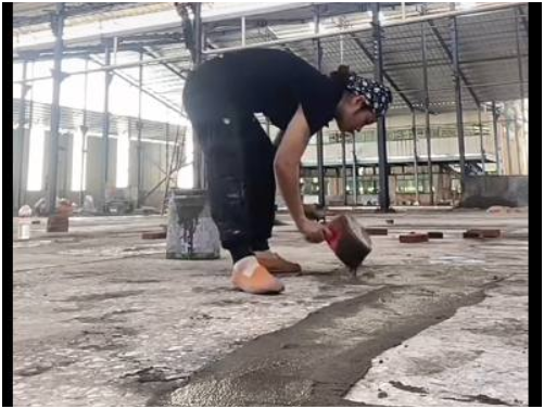 Con gái Nguyệt đi phụ hồ vất vả ở Trung Quốc, tháng nào cũng gửi 10 triệu về để bố nuôi đứa em bị bệnh: “Còn bà Giao bỏ nhà theo người khác thì lại được tung hô”