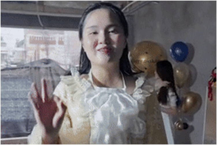 Quỳnh Anh bị chê tả tơi khi phối đồ như hai lúa: “Giàu mà không biết cách ăn mặc, có xinh đẹp mà mặc áo quần cũng thấy xấu”