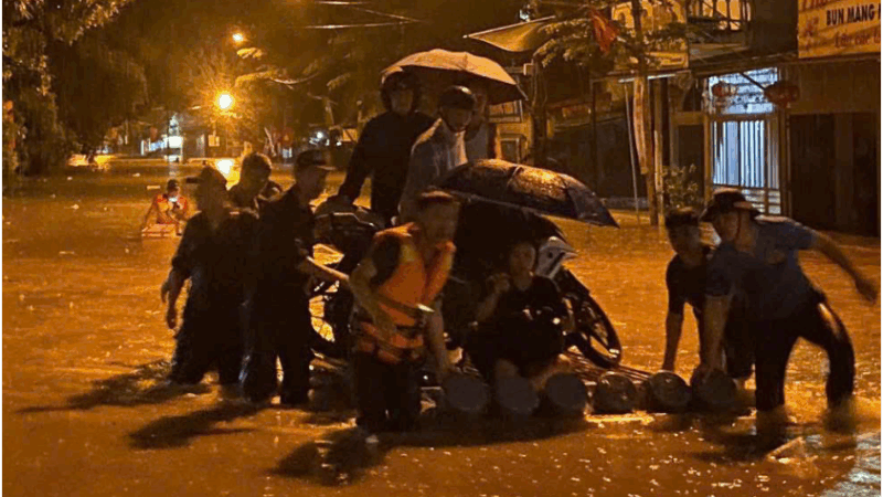 Lũ tại Hà Giang có thể ph:á đỉ:nh lịch sử, nhiều nơi gần ngập tầng 2: Xót xa quá đi