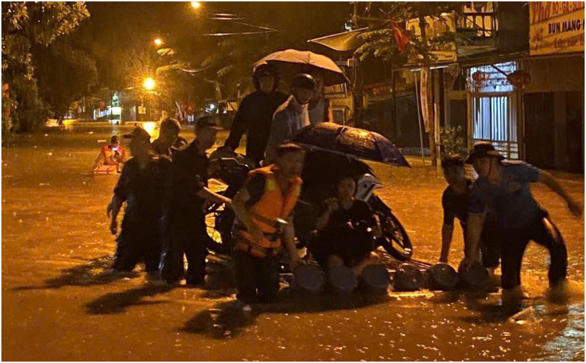 Lũ tại Hà Giang có thể ph:á đỉ:nh lịch sử, nhiều nơi gần ngập tầng 2: Xót xa quá đi