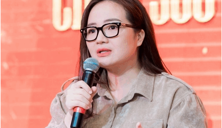 Đã rõ những nguồn thu của Hoàng Hường: “Số tiền cực lớn, hóa ra là nhờ điều này mà chị kiếm bộn đến thế”