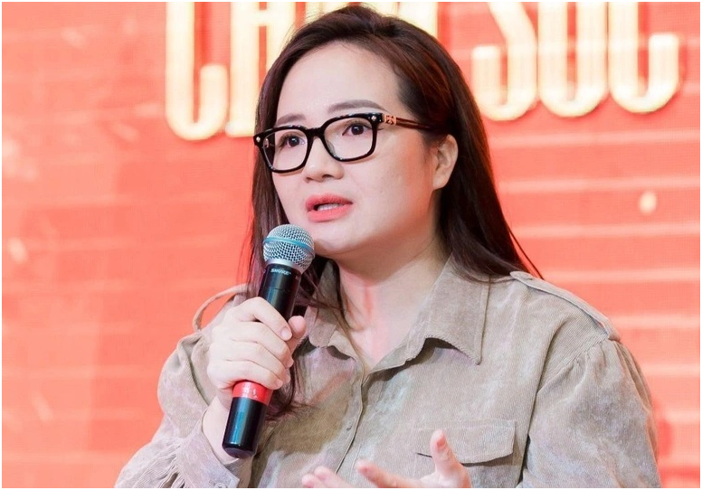 Đã rõ những nguồn thu của Hoàng Hường: “Số tiền cực lớn, hóa ra là nhờ điều này mà chị kiếm bộn đến thế”