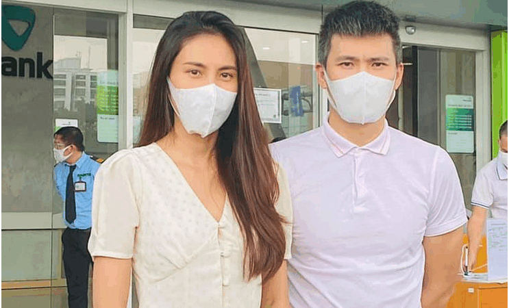 Vợ chồng Thủy Tiên và Công Vinh bị réo tên giữa lúc bà con vùng lũ cần: “Sao không thấy anh chị đi làm từ thiện nữa nhỉ?”