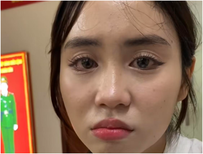 Quá bức xúc, nữ du học sinh Lào Maysaa bị k:ẻ gi:an móc túi lấy mất tiền và điện thoại Iphone 17: “Trước đó chị đã ủng hộ 20 triệu cho bà con vùng lũ của chúng ta”