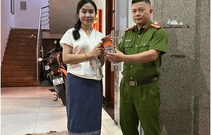 Maysaa cảm ơn lia lịa tới các chú Công An Việt Nam: “Mình đã nhận được Iphone 17, các chú ấy thật tuyệt vời”