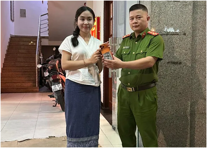 Maysaa cảm ơn lia lịa tới các chú Công An Việt Nam: “Mình đã nhận được Iphone 17, các chú ấy thật tuyệt vời”