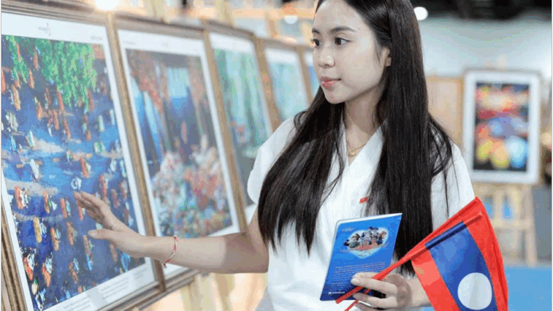 Cô gái Lào Maysaa: “Tôi yêu Việt Nam lắm, tôi coi Việt Nam như quê hương thứ 2 của mình. Ở đây thật sự rất đáng sống”