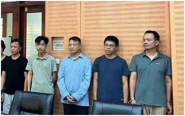 Một cao thủ lừng danh trong cùng nhóm với Shark Bình cũng bị b:ắ:t: “So ra thì Shark Bình chỉ như tôm tép trước người này thôi!”