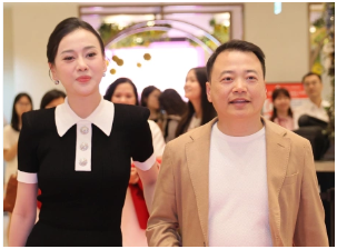 Phương Oanh không liên quan gì tới hoạt động kinh doanh của chồng Shark Bình: Chỉ dám đứng sau ủng hộ, động viên và cổ vũ cho chồng làm việc kiếm tiền thôi