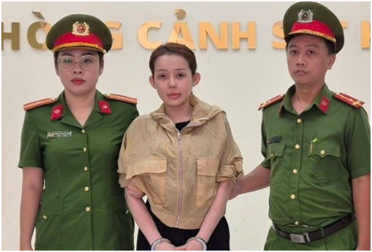 Xôn xao bài đăng mới nhất của Ngân 98 lúc nửa đêm: Nhiều người vào động viên, buồn bã khi thấy chị bị vậy