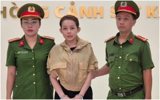 Sau Ngân 98, một giám đốc của công ty dược cũng bị kh:ởi t:ố: “Thôi xong thật rồi”