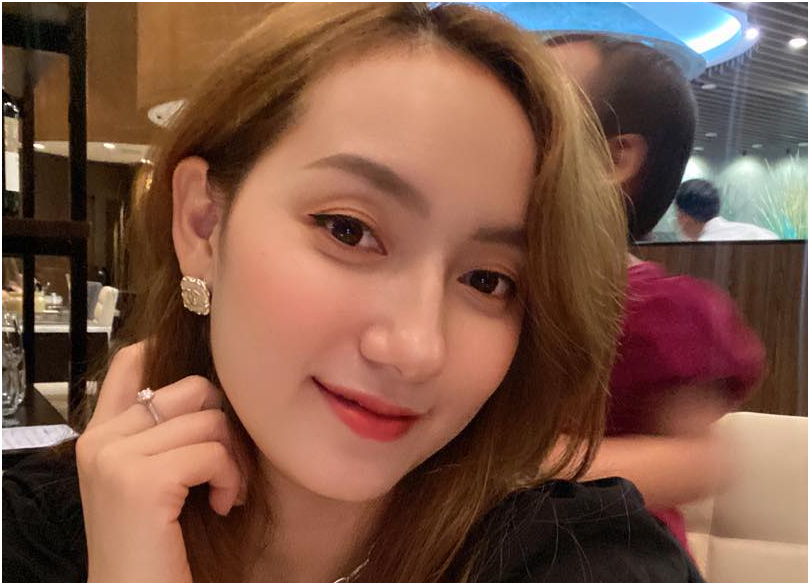 Rõ danh tính của mẹ chồng trẻ hơn cô dâu: “Đang rần rần khắp c:õi mạ:ng, mẹ chồng trẻ nhất Việt Nam đây rồi”