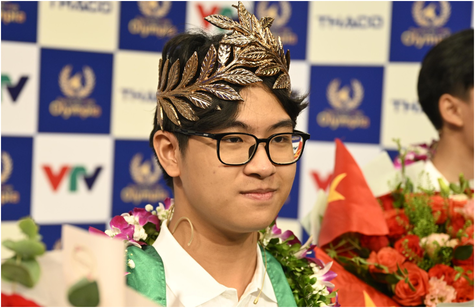 Danh tính chàng trai giành giải Quán quân Đường Lên Đỉnh Olympia 2025: “Sở hữu profile cực kỳ nể, quá khâm phục”