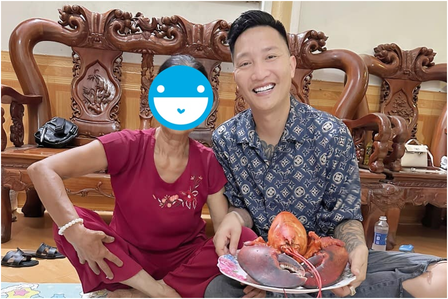 Một bữa ăn bình thường của Huấn Hoa Hồng trong suốt 5 năm qua: Chỉ toàn cua hoàng đế và tôm hùm