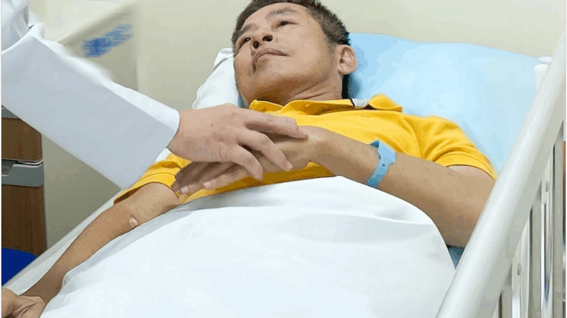 Thôi xong, nghệ sĩ Tấn Beo đang trong tình trạng ng:uy hiể:m: ‘Giao đo:ạn cuối luôn rồi, ai cũng đều lo lắng”