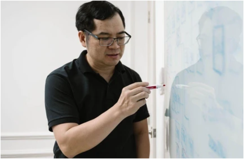 Danh tính người bị bắt cùng chồng Đoàn Di Băng: “Từng giới thiệu đã tốt nghiệp ngành Trung Quốc học và Dược sĩ”