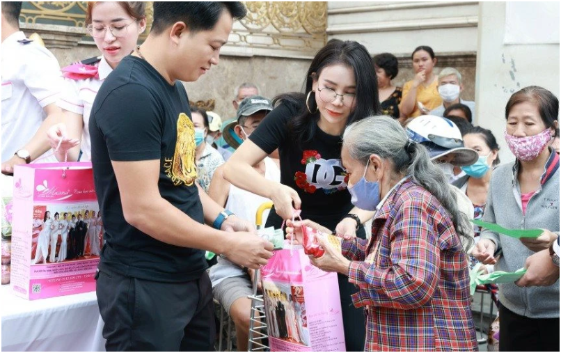 Chồng sếp Mailisa kém vợ tận 10 tuổi: “Có sở thích độc lạ, muốn sưu tầm siêu xe, muốn gì là được vợ chiều tới đó”