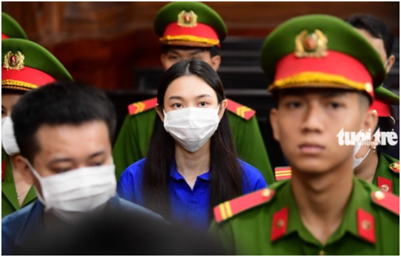 Thùy Tiên quên mất mình là Hoa hậu, chỉ dám nhận người mẫu trước phiên tòa: ‘Chuyện gì đây, m:ất tr:í nh:ớ rồi hay sao’