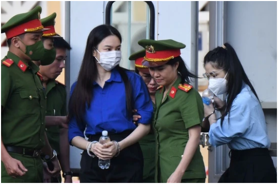 Lạ thật, hoa hậu Thùy Tiên tham gia cổ đông Công ty Chị Em Rọt, nhưng không góp vốn: ‘Chỉ ngồi thu tiền thôi’