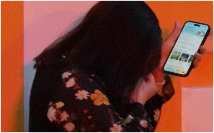 Mẹ hoa hậu Thùy Tiên gục khóc, con gái liền làm một hành động: ‘Ai cũng thấy xót thương’