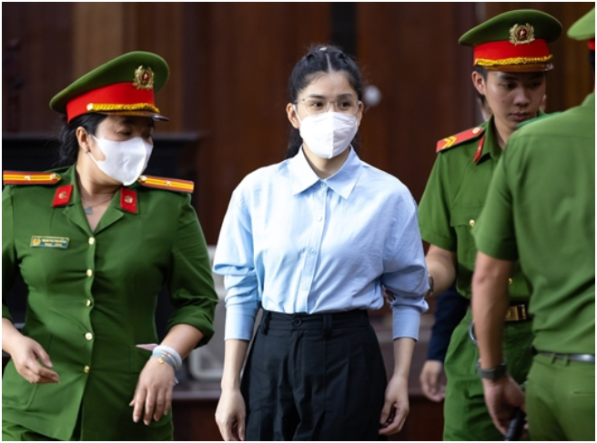 Xót quá, Hằng Du Mục nặn sữa mỗi ngày trong trại: ‘Liệu có được cho tạm hoãn thi hành án vì đang nuôi con nhỏ?’