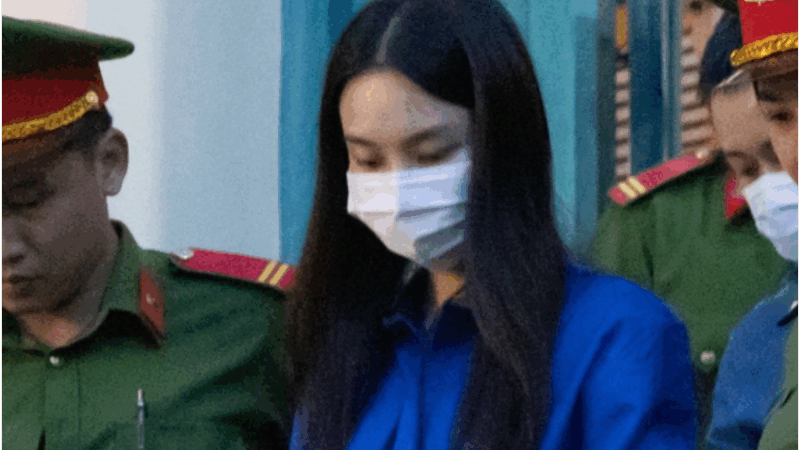 Truyền thông Thái Lan lên loạt tin rần rần về hoa hậu Thùy Tiên đi tòo: ‘Đẹp mặt chưa kìa, không chấp nhận nổi luôn’