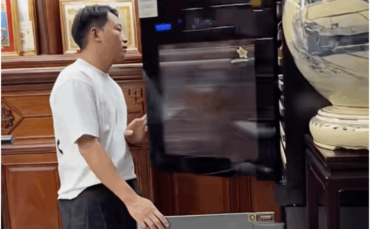 Căn phòng chứa đầy tiền của bà chủ Mailisa đang rần rần: Có gì trong đó mà xôn xao đến vậy?