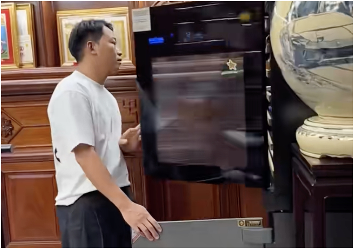 Căn phòng chứa đầy tiền của bà chủ Mailisa đang rần rần: Có gì trong đó mà xôn xao đến vậy?