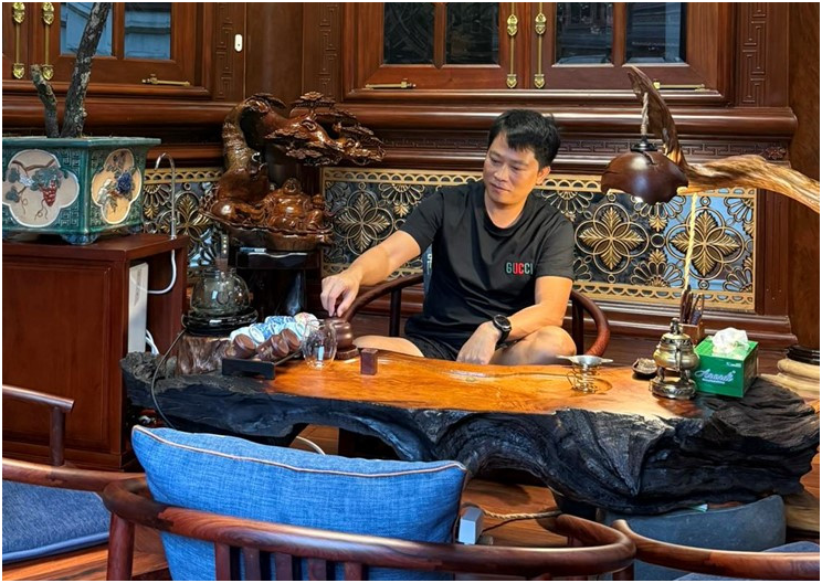 Chồng Hoàng Kim Khánh tuyên bố vợ Mailisa chỉ đứng thứ 2 thôi: ‘Thứ quan trọng này mới đứng vị trí số 1 trong lòng’