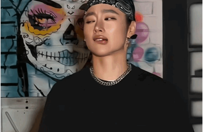 Angela Phương Trinh đang làm gì vậy, nhìn chẳng ra thể thống gì cả: “Nghệ sĩ mà hành động không thể chấp nhận nổi”