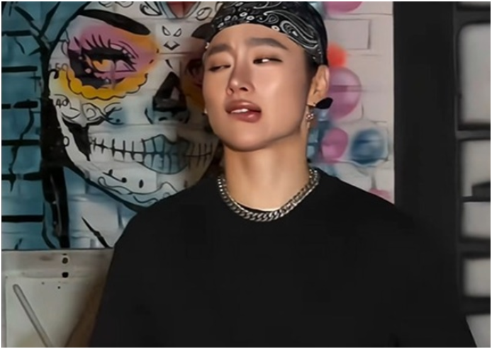 Angela Phương Trinh đang làm gì vậy, nhìn chẳng ra thể thống gì cả: “Nghệ sĩ mà hành động không thể chấp nhận nổi”