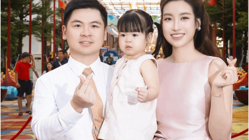 Hoa hậu Đỗ Mỹ Linh và Chủ tịch Đỗ Quang Vinh có chuyện gì mà khiến mạng xã hội rần rần: “Dâ:n mạ:ng thay nhau ph:án xé:t, bàn tán không ngừng!”