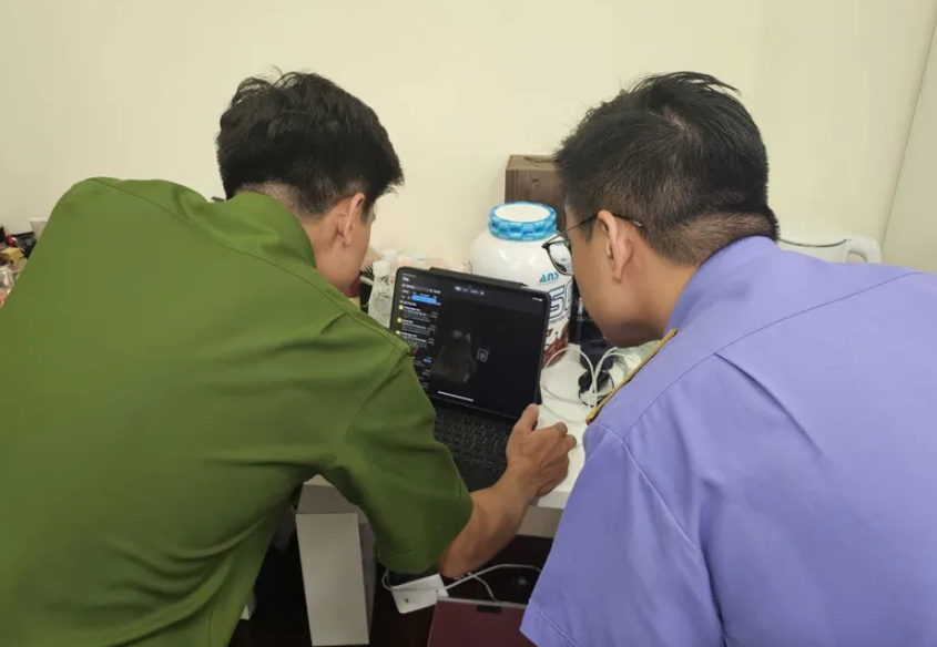 Công an khám xét nhà riêng của diễn viên Trương Ngọc Ánh: Thu giữ nhiều chứng cứ khiến ai cũng sững người, không ngờ lại có cả những thứ này