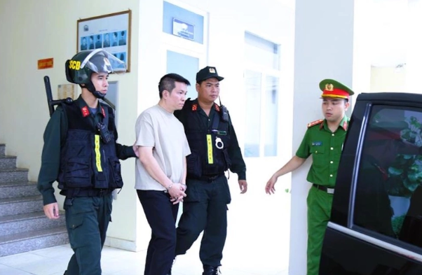 Chồng ca sĩ Đoàn Di Băng – đại gia Nguyễn Quốc Vũ chính thức bị b:ắ:t: T:ội danh gây phẫn nộ cộng đồng mạng