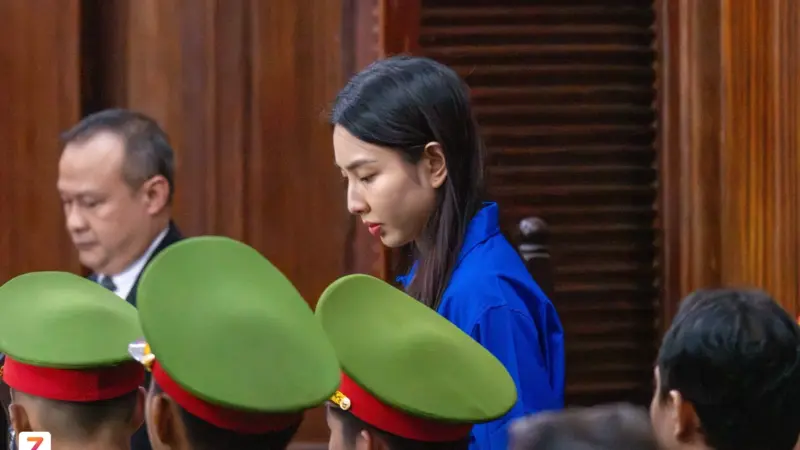 Rõ mức án Thùy Tiên bị đề nghị trong vụ kẹo Kera: Thế là hết thật rồi sao