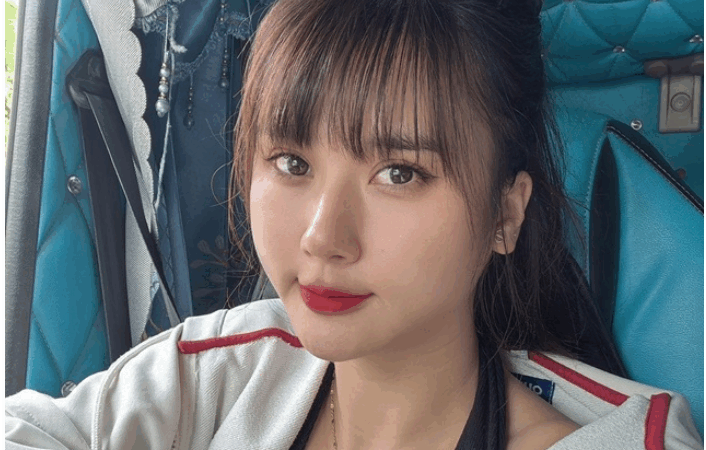 Rõ danh tính cô gái bốc vác lái xe tải 30 tấn hỗ trợ miền Trung, thân thế đặc biệt, vóc dáng quyến rũ: “Ai xem cũng trầm trồ cả, nể chị thật”