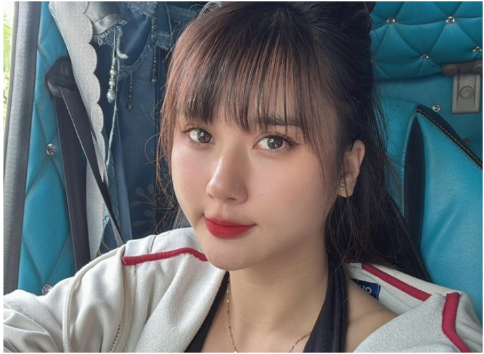 Rõ danh tính cô gái bốc vác lái xe tải 30 tấn hỗ trợ miền Trung, thân thế đặc biệt, vóc dáng quyến rũ: “Ai xem cũng trầm trồ cả, nể chị thật”