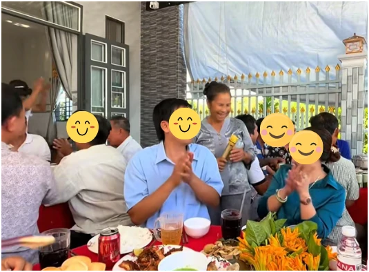 Ông ba Minh mở tiệc ăn mừng tân gia nhà mới: Vợ cũ có mặt, thái độ khá bất ngờ