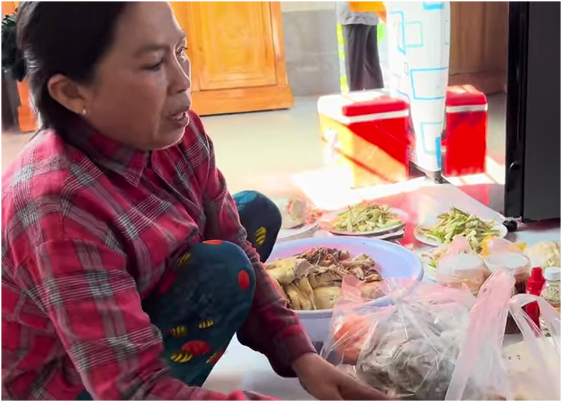 Vợ cũ có hành động lạ khi ông Minh và bà Giao tân gia nhà mới: ‘Chuyện ít ai làm được, nể chị thật sự’