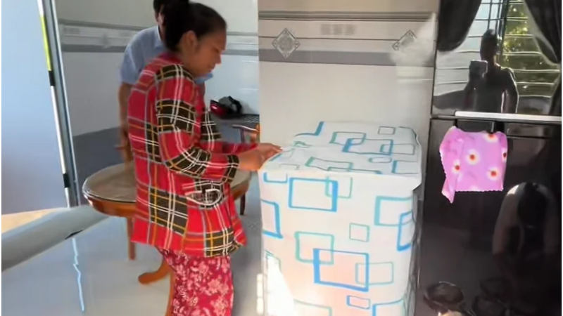 Rõ thái độ của bà Giao khi vợ cũ ông Ba Minh bất ngờ xuất hiện tại tiệc tân gia: ‘Phản ứng khiến nhiều người bất ngờ’